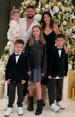 Jean-Pierre Giroud son Olivier Giroud with his wife and children